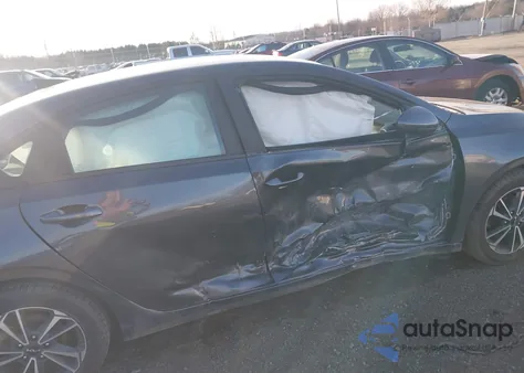 2024 Kia Forte Lxs z USA, uszkodzony, nr VIN 3KPF24AD7RE744339